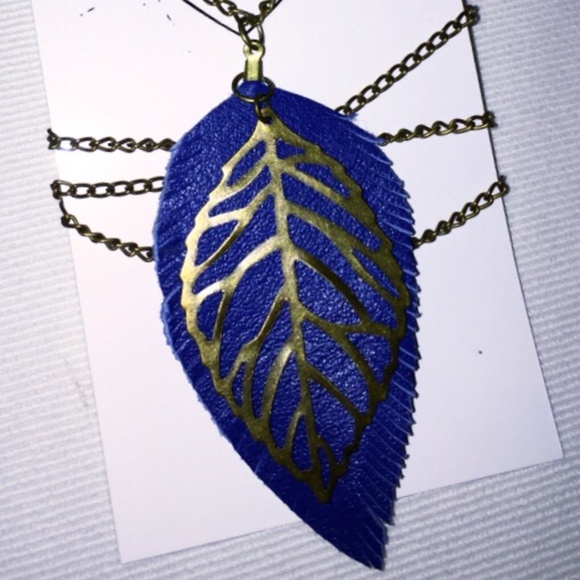 4/$100!🌱 Handmade Local Artist Long Authentic Leather Feather Necklace Pendant - Picture 3 of 3